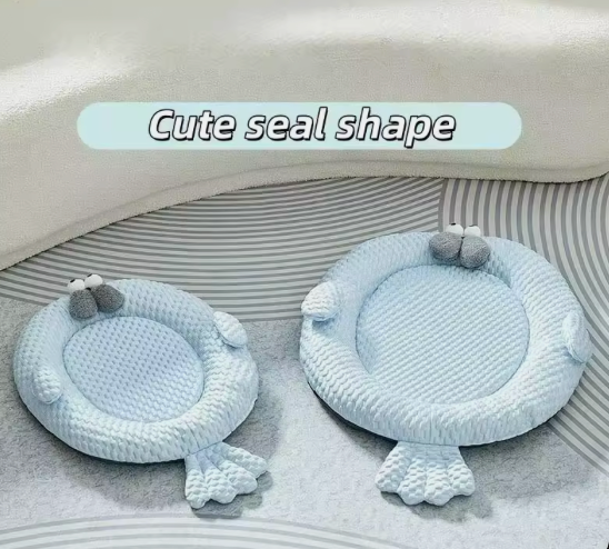 Cooling Plush Pet Bed – Breathable Washable Summer Dog & Cat Sleeping Mat with Non-Slip Base